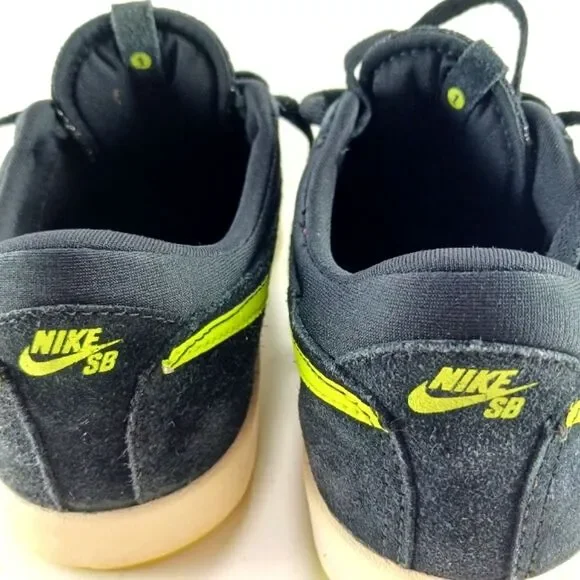 Nike SB Eric Koston Signature Model 6Y Skateboard Shoe. Black Suede/Neon Swoosh - Picture 4 of 15